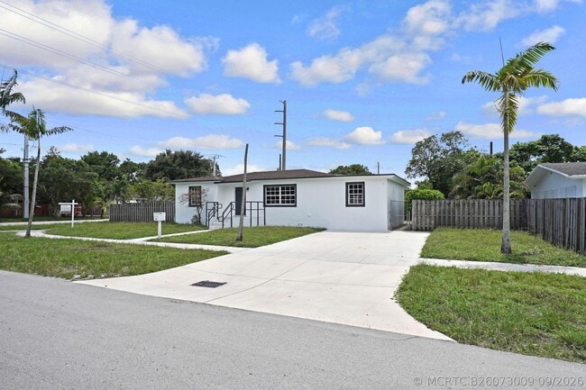 Building Photo - 500 NW 120th St