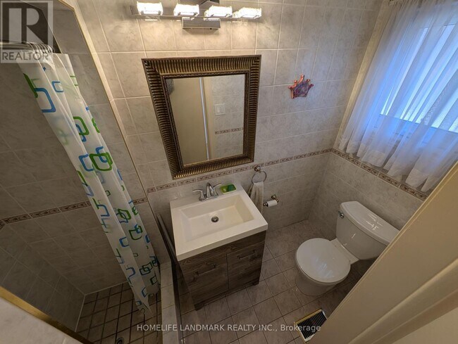 Building Photo - 56 Bickerton Crescent
