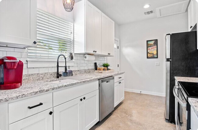 Foto del edificio - 1004 13th St