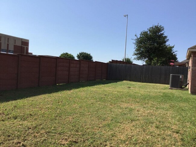 Foto del edificio - 1620 Northview Dr