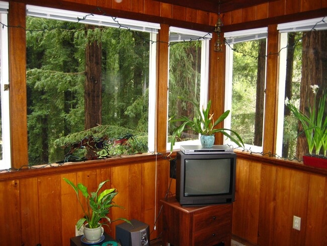 Building Photo - 87 Ethel Ave