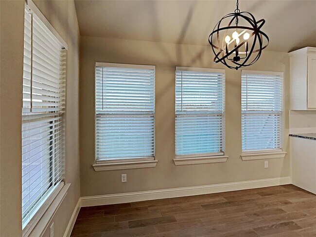 Building Photo - 3335 White Horse Dr