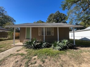 Building Photo - 102 Joiner Ave