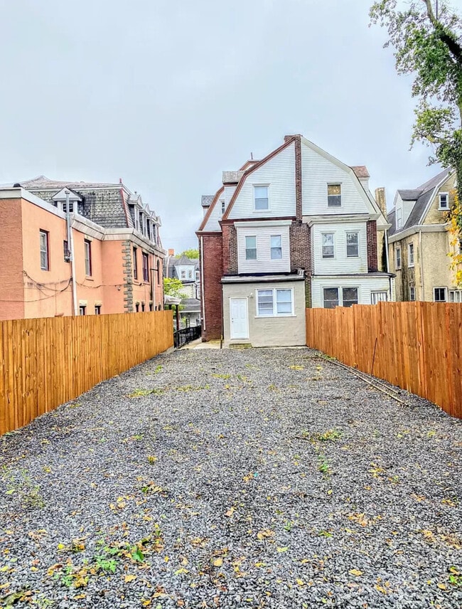 Building Photo - 619 E Chelten Ave