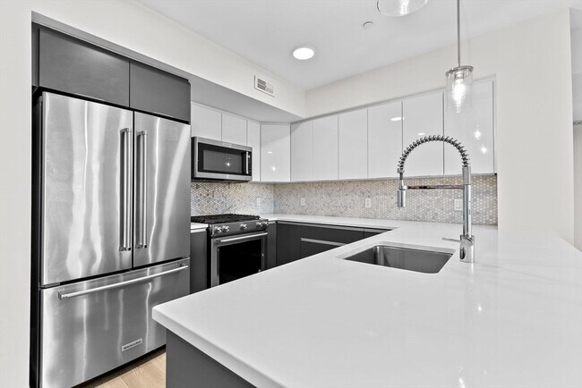 Foto del edificio - 85 Willow Ct