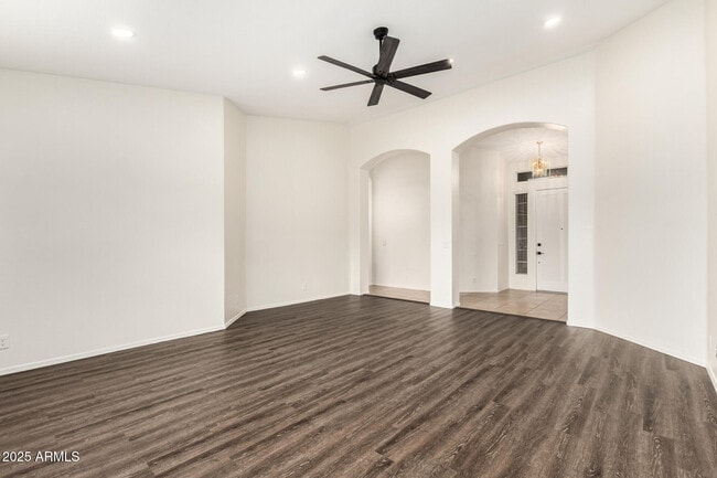 Building Photo - 1314 S Larkspur St