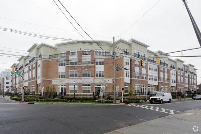 Metuchen Apartments Near Train Station