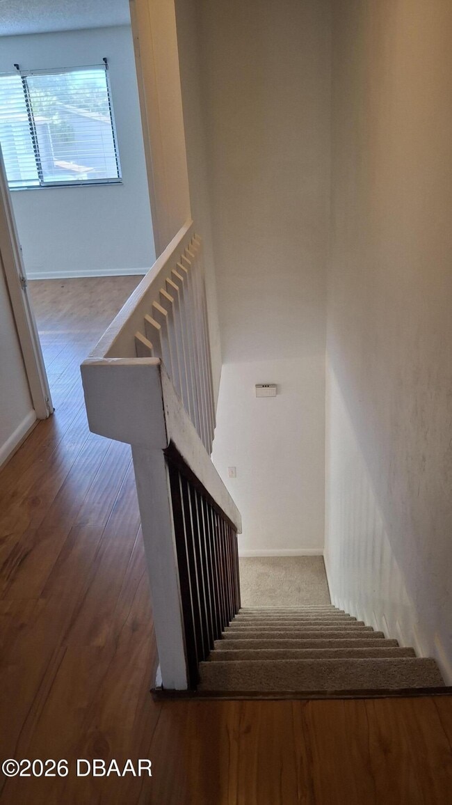 Building Photo - 196 W Sandalwood Ct