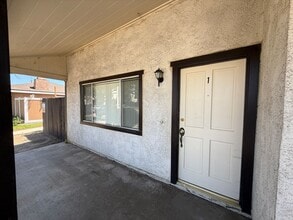 Building Photo - 1230 Hull Pl