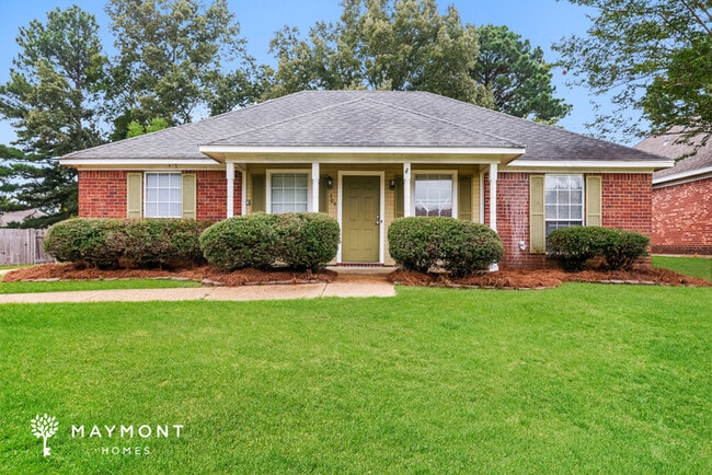 Building Photo - 309 White Oak Dr