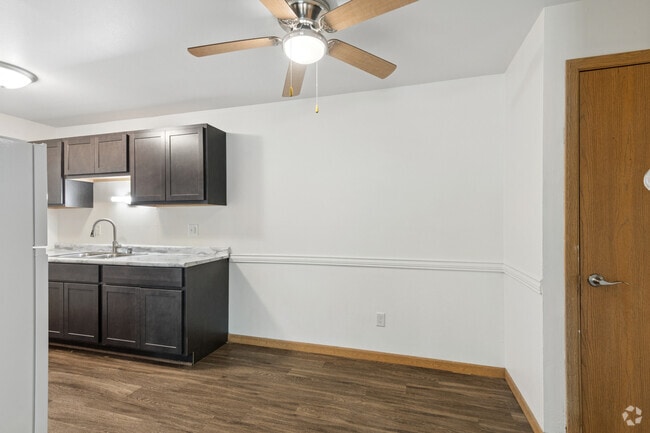 3BR, 1.5BA - 1,300SF - Dining Room - Chateau Townhomes