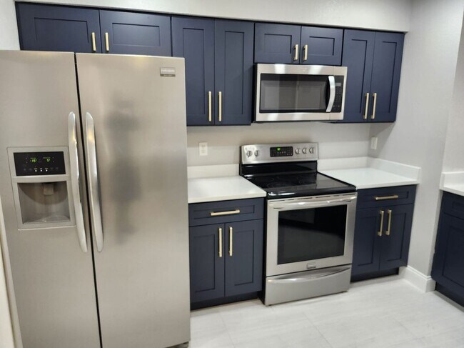 Foto del edificio - 4815 Walden Cir