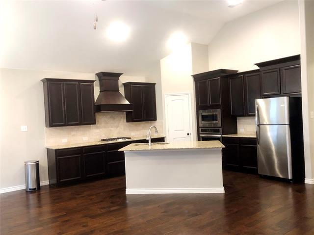 Foto del edificio - 2141 Lake Pine Dr