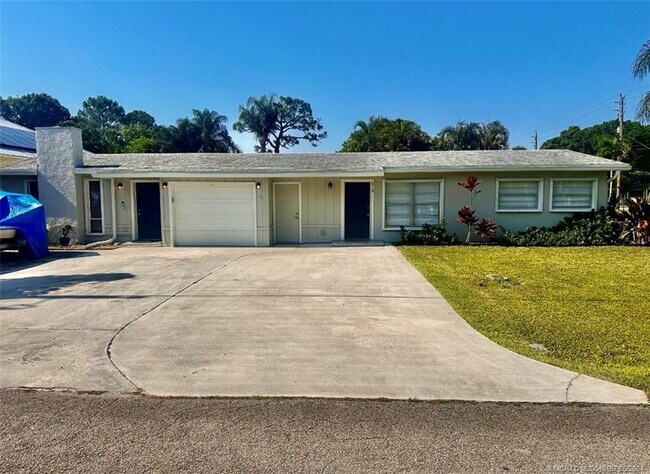 Foto del edificio - 808 SW 33rd St