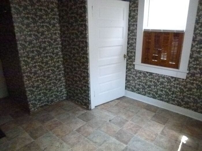 Primary Photo - 2 Bedroom Home with Fenced Yard