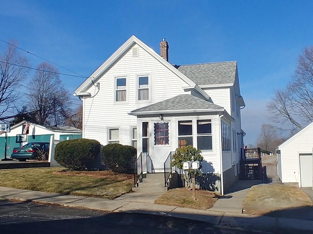 Primary Photo - 87 Russell St