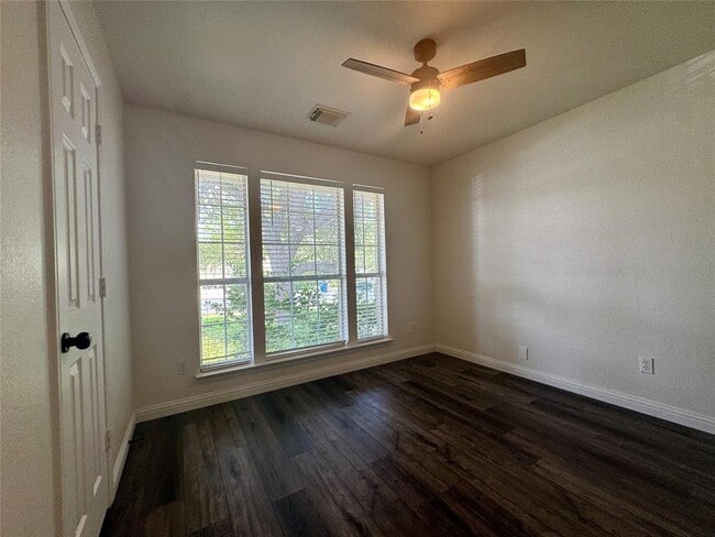 Building Photo - 5615 Taylorcrest Dr