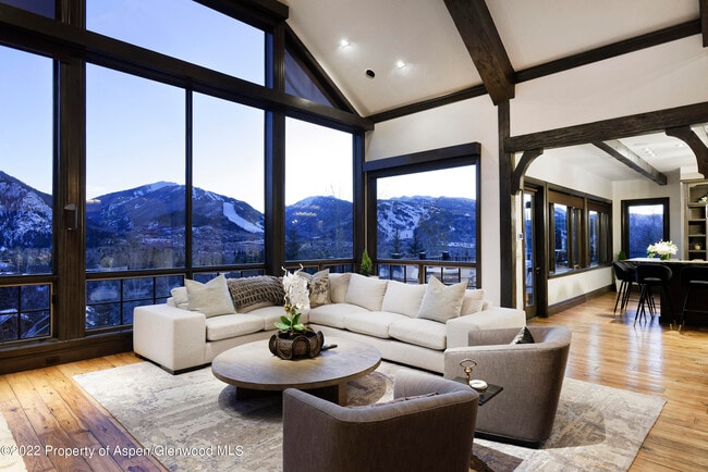 Foto del edificio - 349 Draw Dr