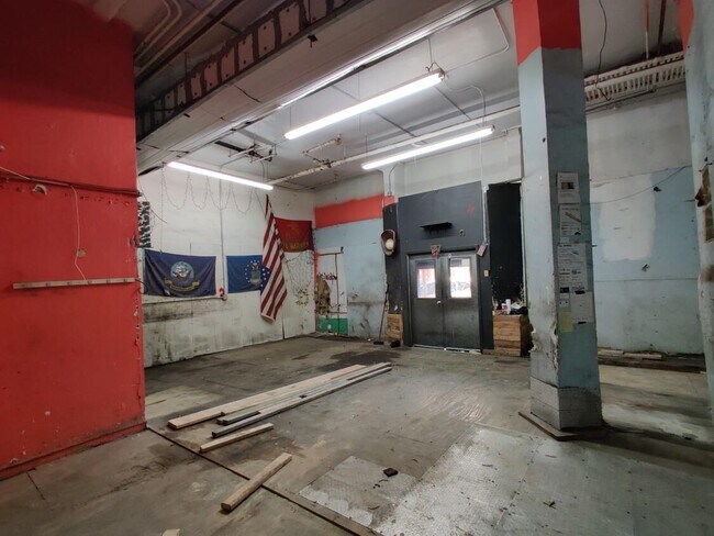 Foto del edificio - 634 Walton Avenue