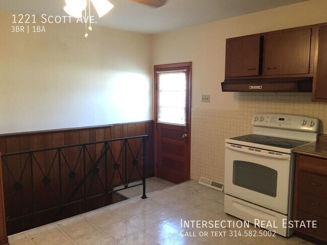 Foto del edificio - 1221 Scott Ave