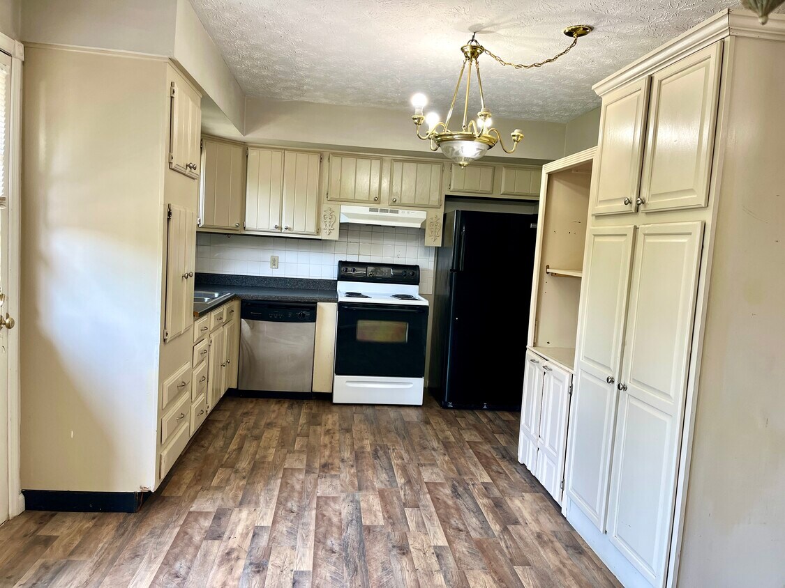 Foto principal - 3313 Tisdale Dr