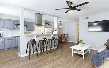 Building Photo - 7834 Broadway