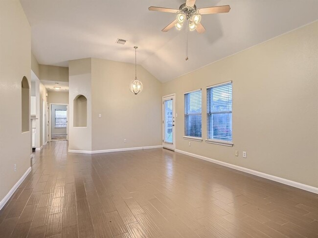 Building Photo - 2858 Southampton Way