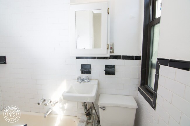 Foto del edificio - 122 31st St