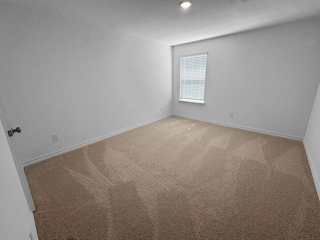 Building Photo - New Rental Home in Creekside – 4 Bedrooms,...