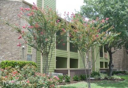 Foto del edificio - 6101 Whitby Rd