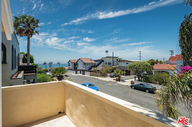 Foto del edificio - 224 Sunridge St