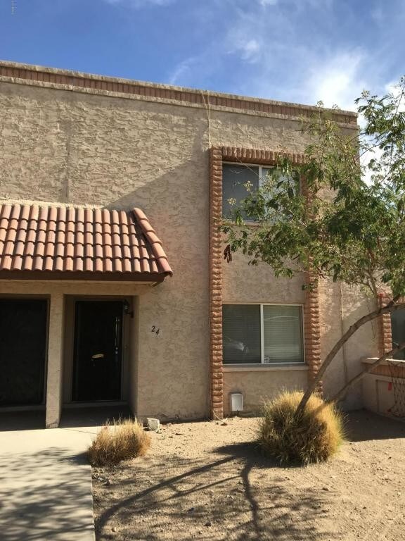 Building Photo - 10411 N 11th Ave