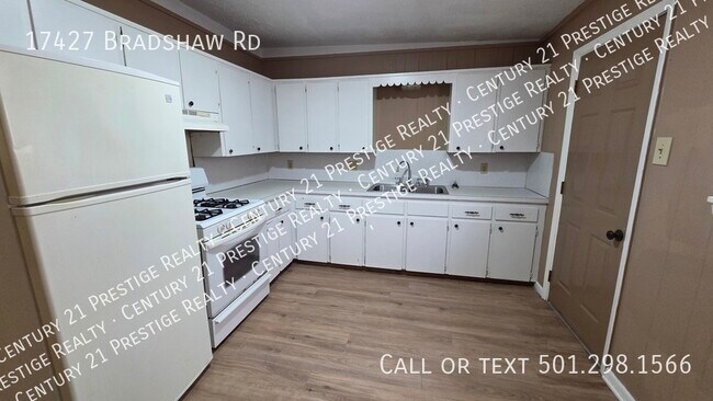 Foto del edificio - 17427 Bradshaw Rd