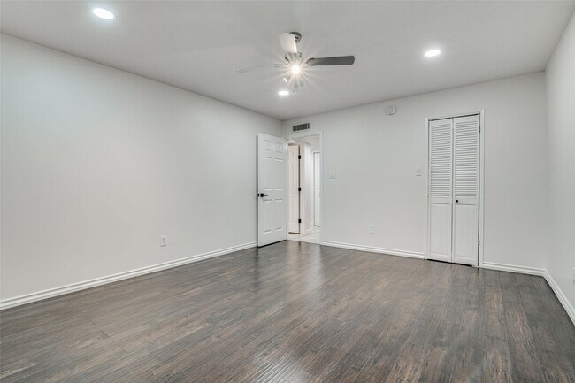 Foto del edificio - 5636 Pearce St