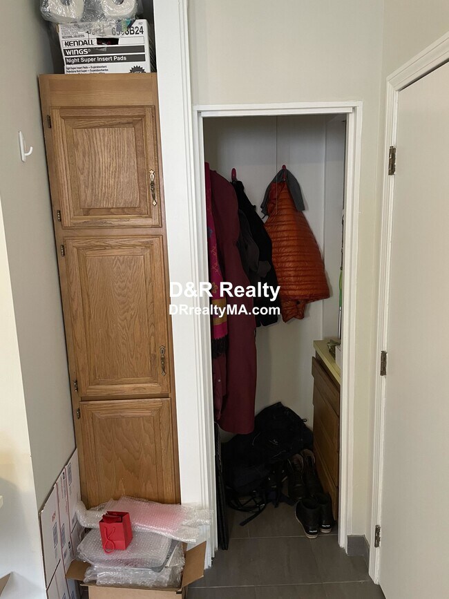 Foto del edificio - 67 Willow Ave