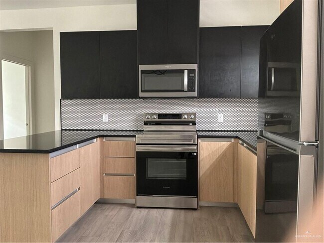 Building Photo - 18 Ventura Ave