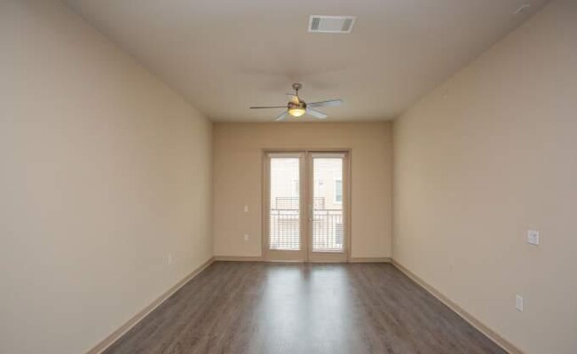 Building Photo - 3 bedroom in Irving TX 75039
