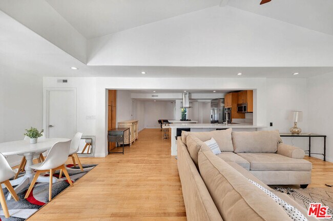 Foto del edificio - 5890 Fairhaven Ave