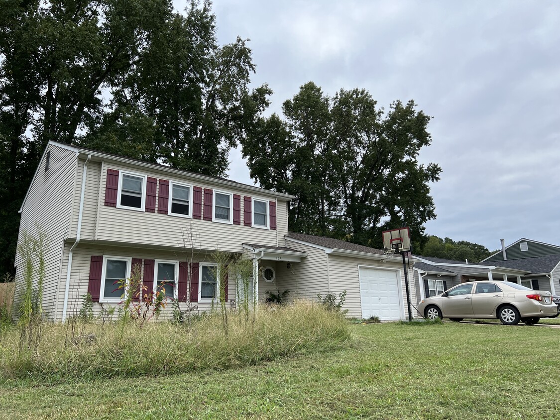 Primary Photo - 103 Fairmont Dr