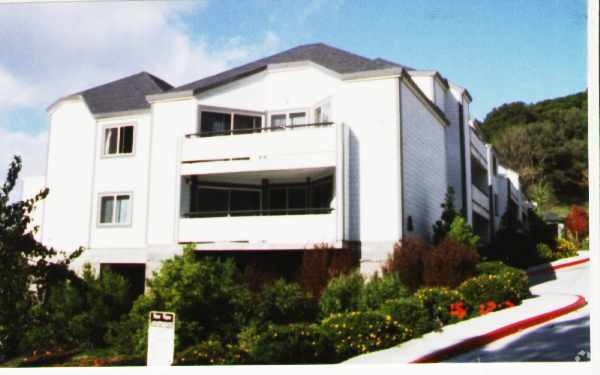 Building Photo - Deer Park Apartments