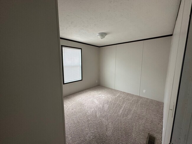 Foto del edificio - Spacious Double Wide for Sale