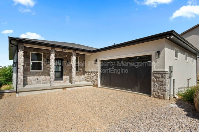 Building Photo - 842 S 140 E