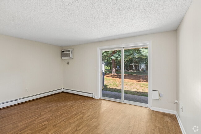 Spacious Living Room with private patio in back! - High Meadow