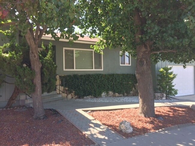 Building Photo - Lucky find! Charming home in Downtown SLO ...