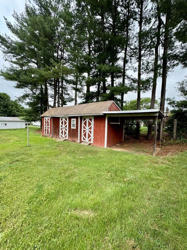 Building Photo - Single Family Home for Rent in Dayton