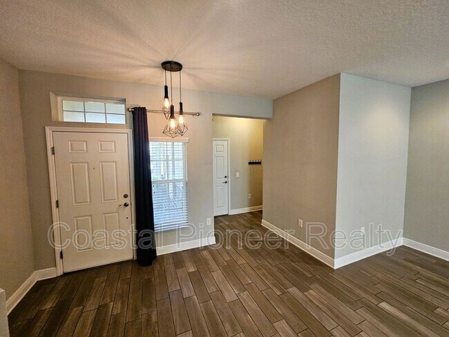 Foto del edificio - 30219 Southwell Ln