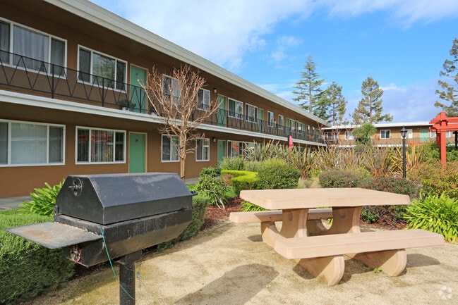 Building Photo - Redwoods Apartments
