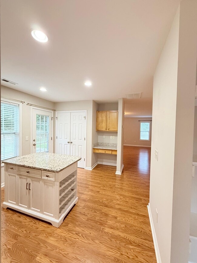 Building Photo - 301 Saranac Ridge Dr