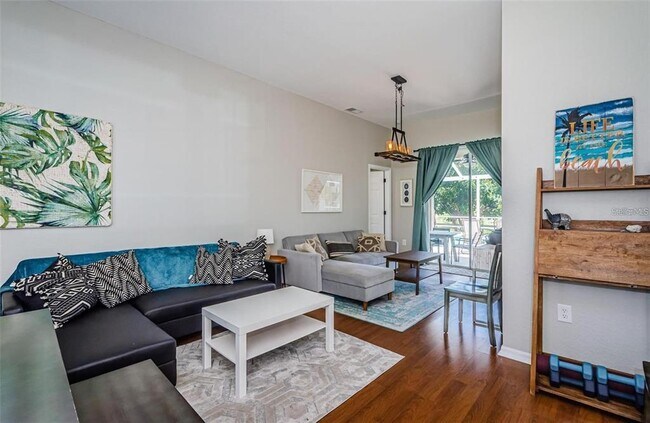 Building Photo - 1421 Beach Club Ln