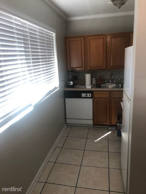 2982 N Fulton Dr NE, Atlanta, GA 30305 Room for Rent in Atlanta, GA